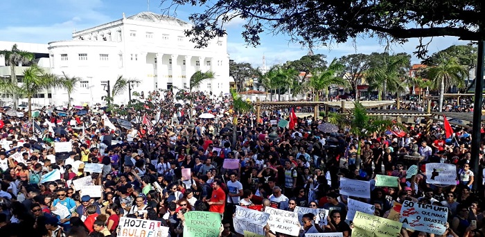 SINTECT-MA PARABENIZA PROFESSORES, ALUNOS E À SOCIEDADE PELA MOBILIZAÇÃO CONTRA OS CORTES NA EDUCAÇÃO